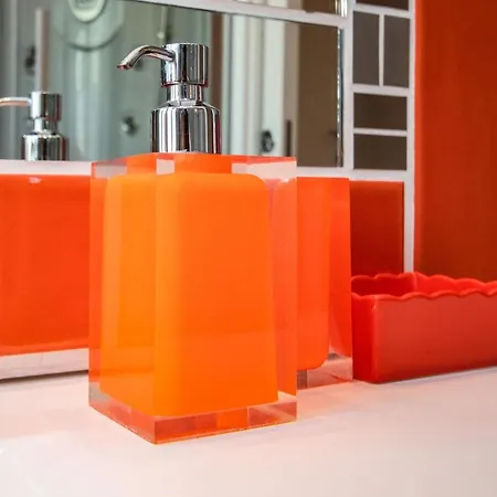 Orange *