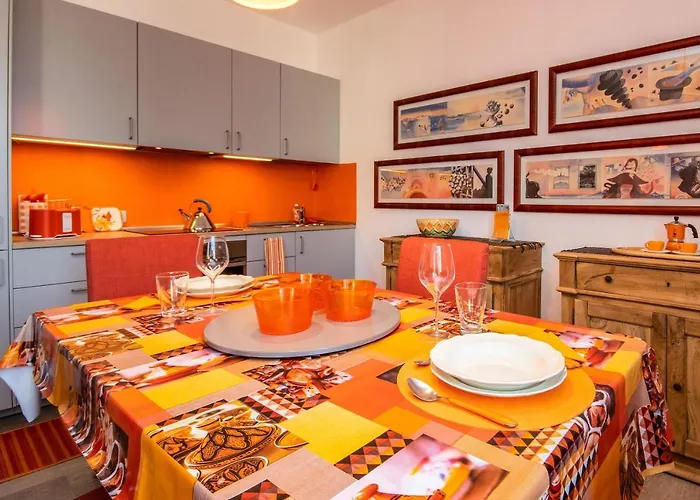 Orange *