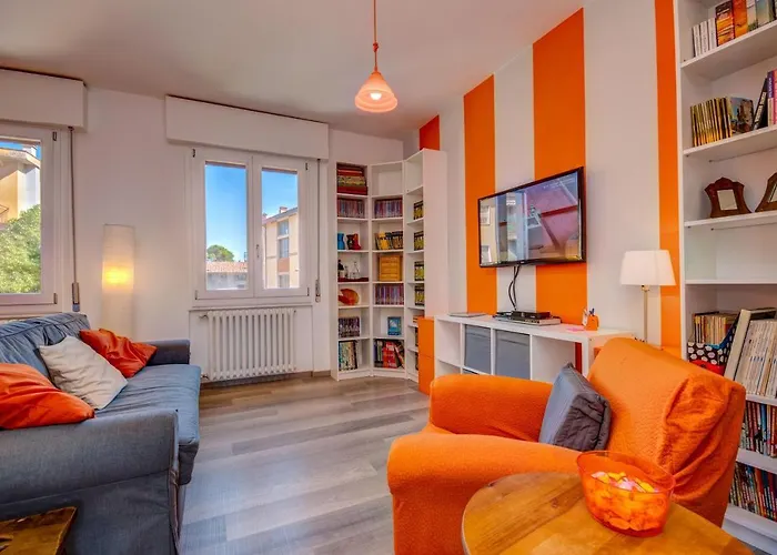 Orange *